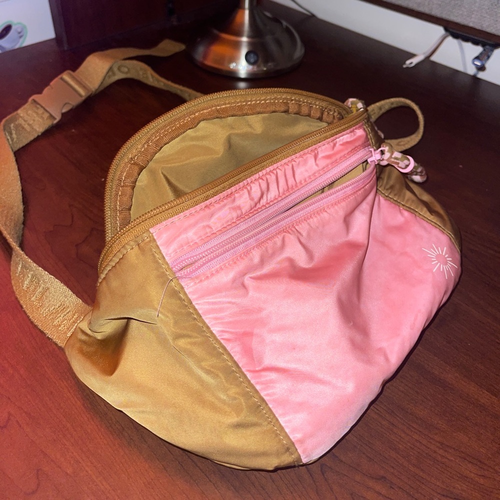 OFFLINE Cross Body bag